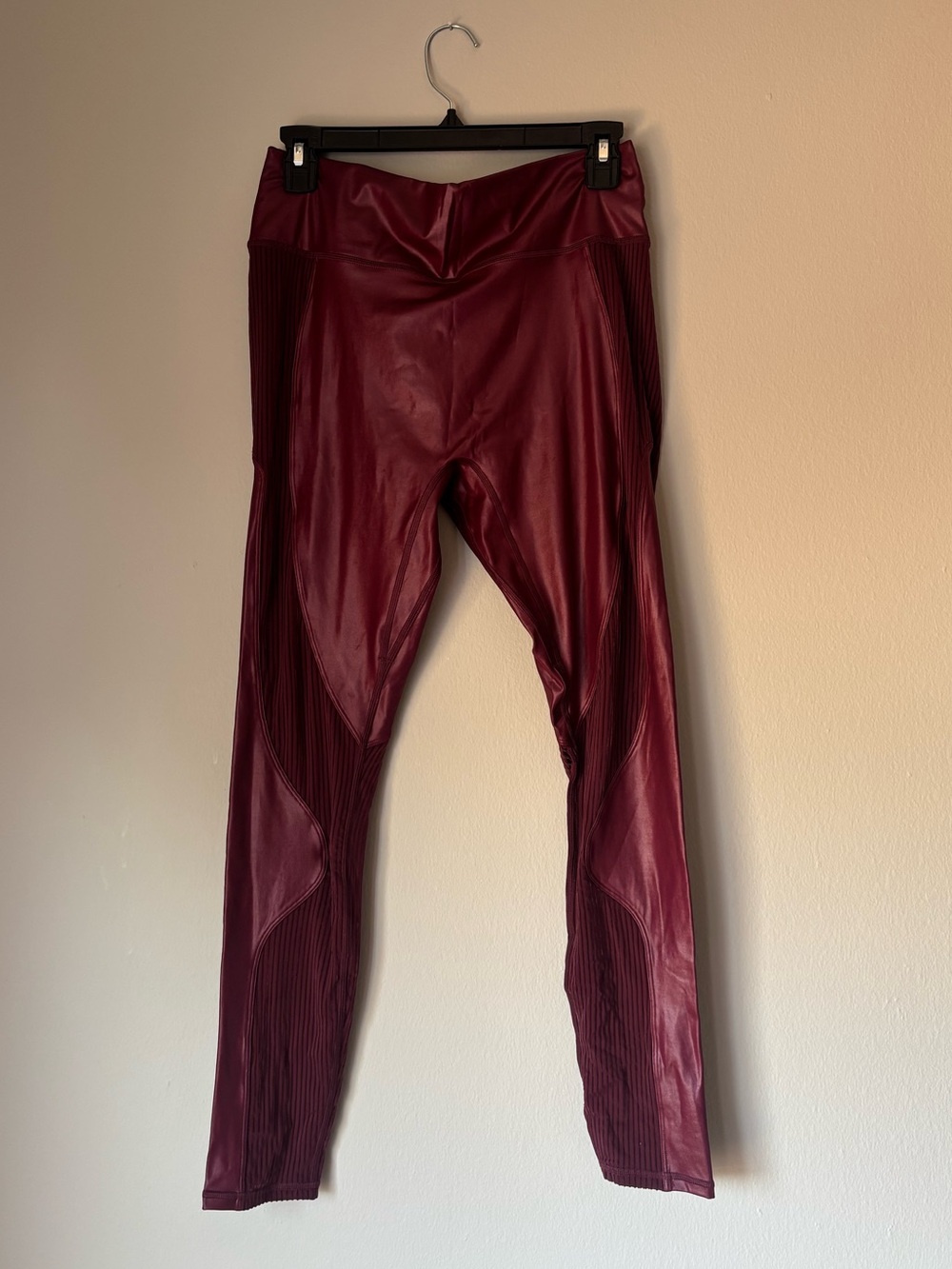 Fabletics Merlot Shine High-Waisted Leggings